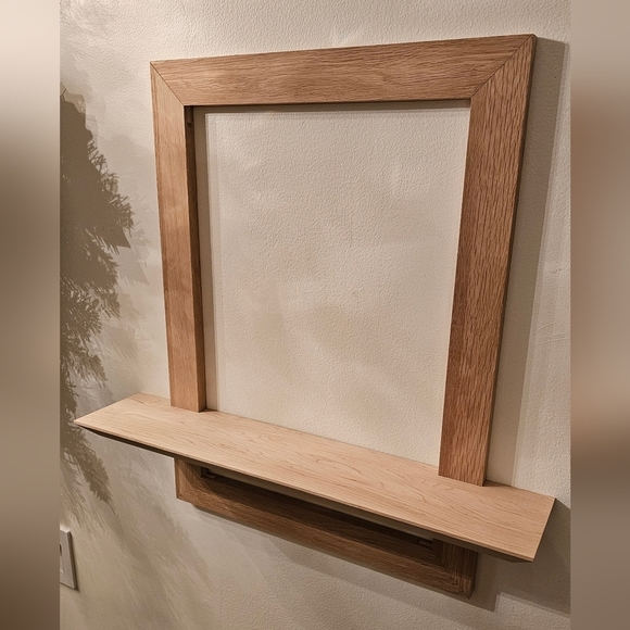 Mcm  design picture frame shelf - Picture 3 of 8